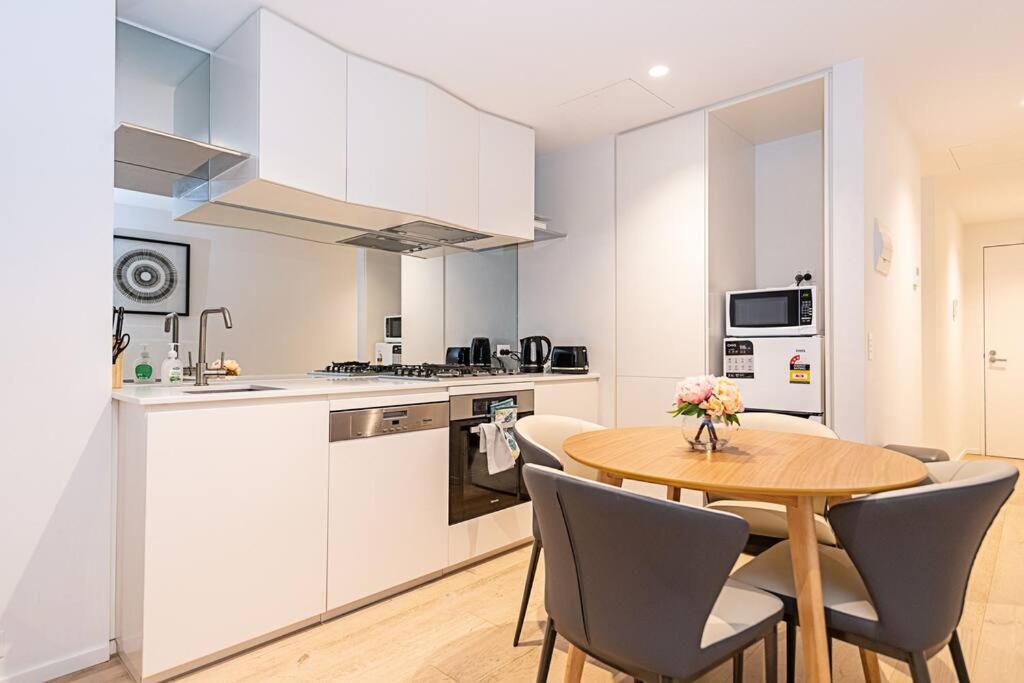Bright Urban Oasis Apartment